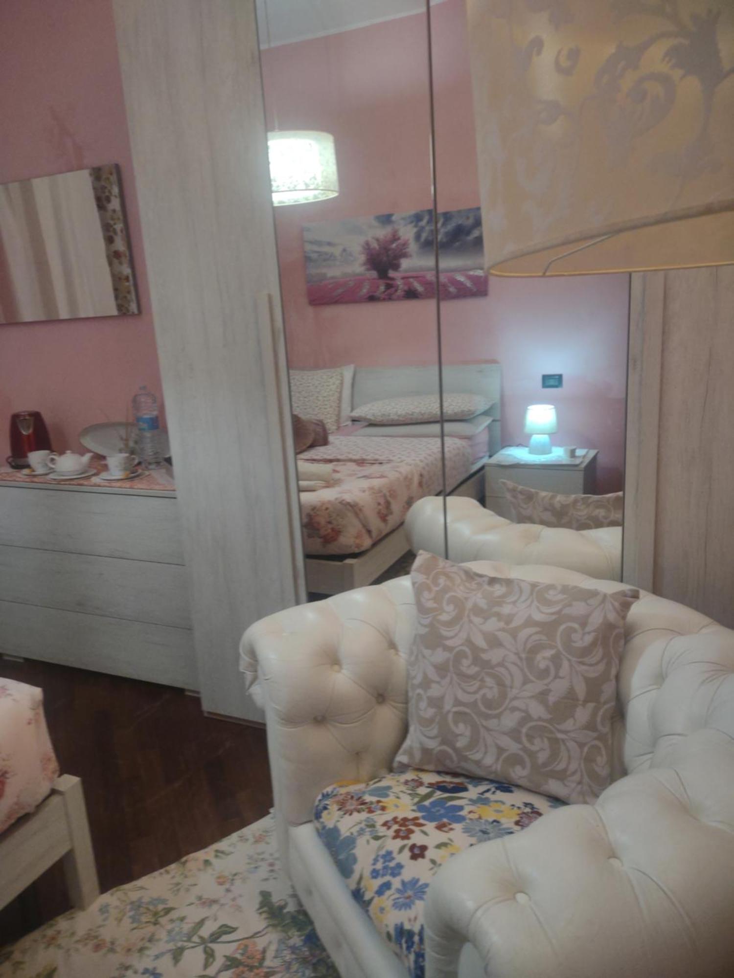 Apartamento Dolce Notti Bérgamo Habitación foto